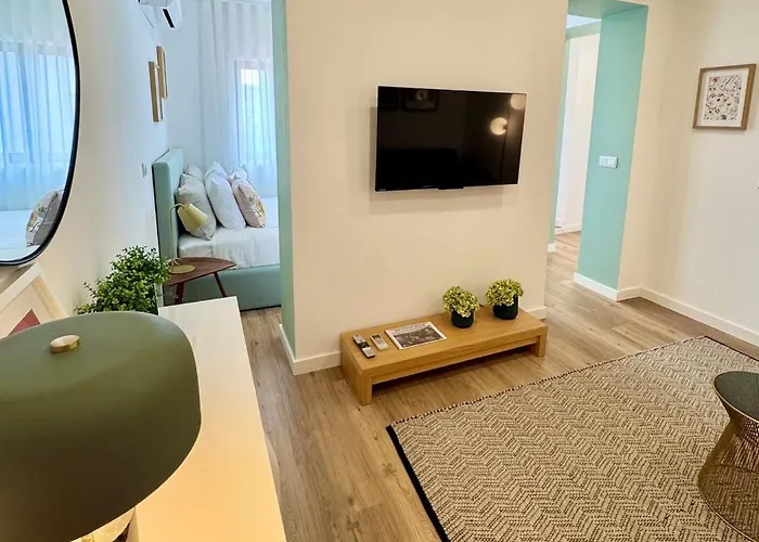 Historic Flat I Balcony & Views By Mymoradia Lejlighed Porto