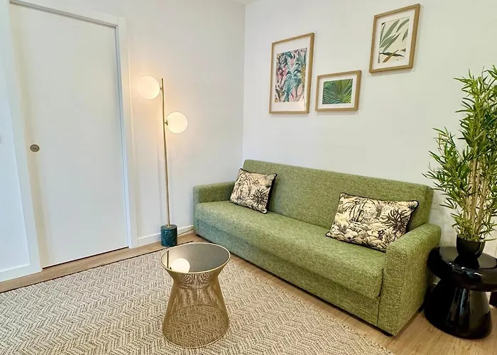 Historic Flat I Balcony & Views By Mymoradia Porto