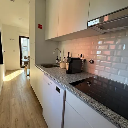 Historic Flat I Balcony & Views By Mymoradia Apartmán Porto