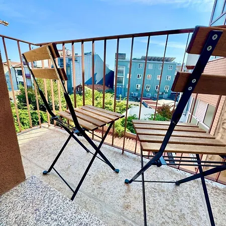 Historic Porto Flat I Balcony & Views By Mymoradia * 포르투