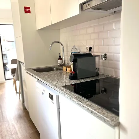 Historic Flat I Balcony & Views By Mymoradia