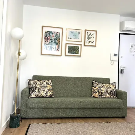 Historic Flat I Balcony & Views By Mymoradia * Porto