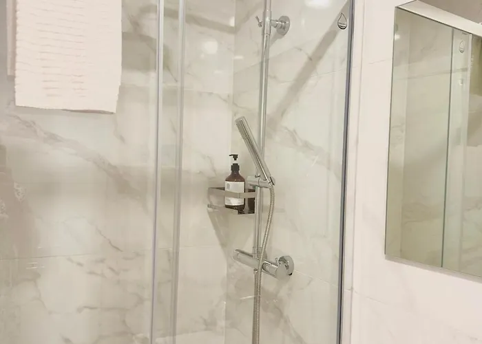 Historic Flat I Balcony & Views By Mymoradia بورتو