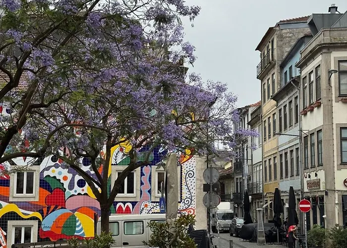 Historic Flat I Balcony & Views By Mymoradia Daire *